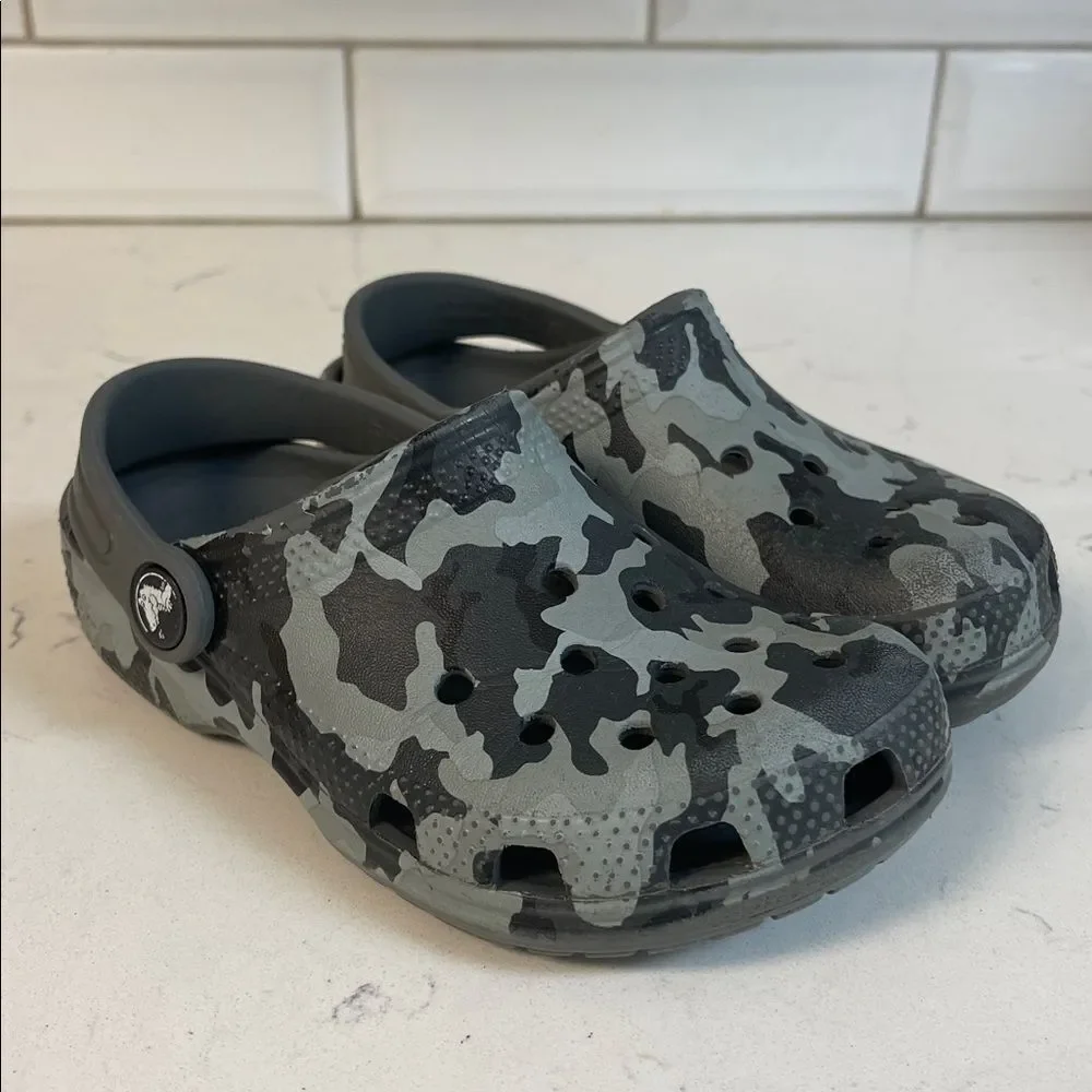 CROCS brand style